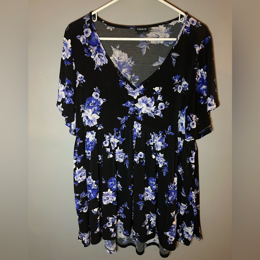 Torrid Black and Blue Flutter Sleeve Blouse with Tie Front